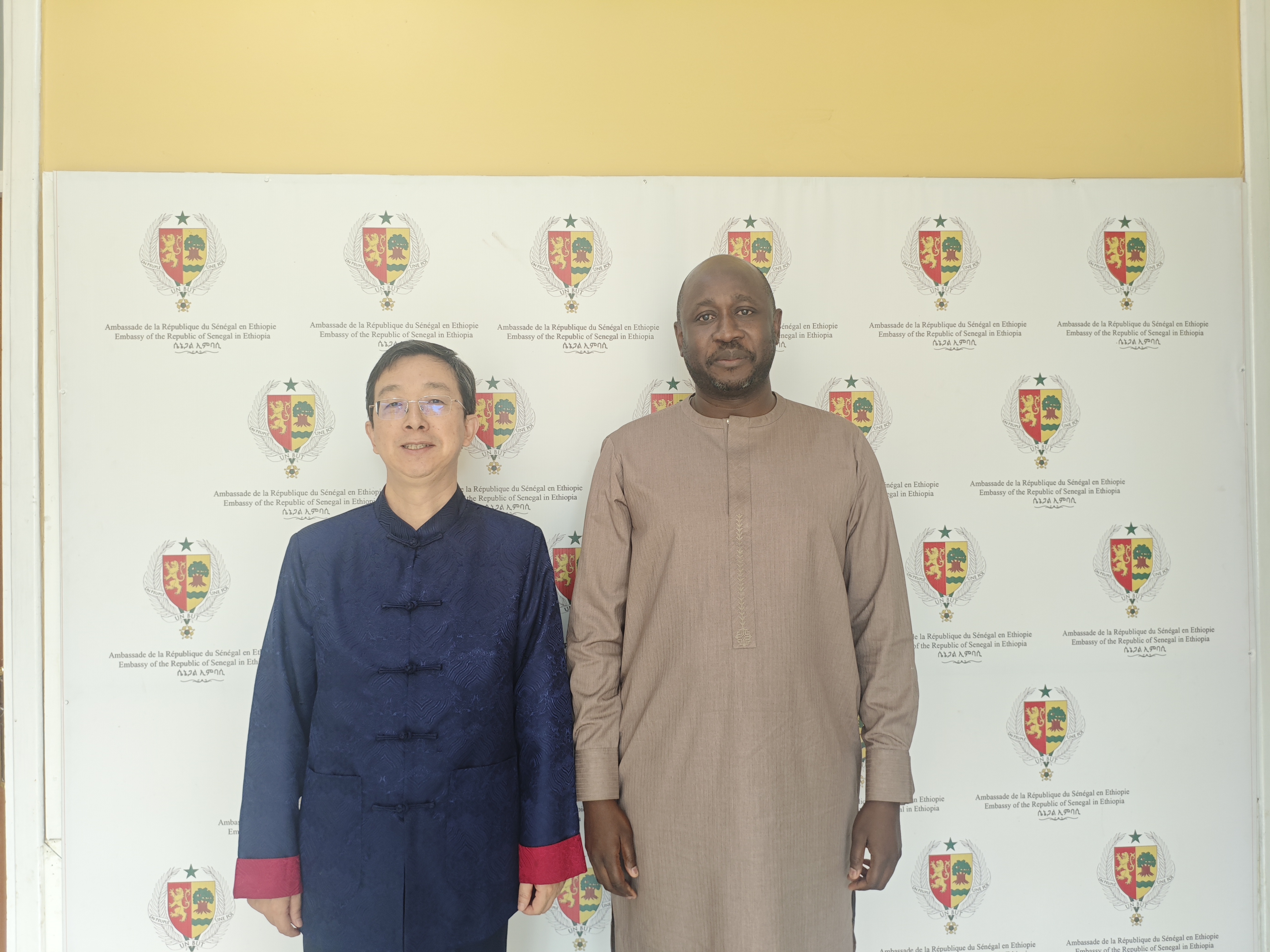 20260709驻非盟使团团长蒋烽大使会见塞内加尔常驻非盟代表.jpg